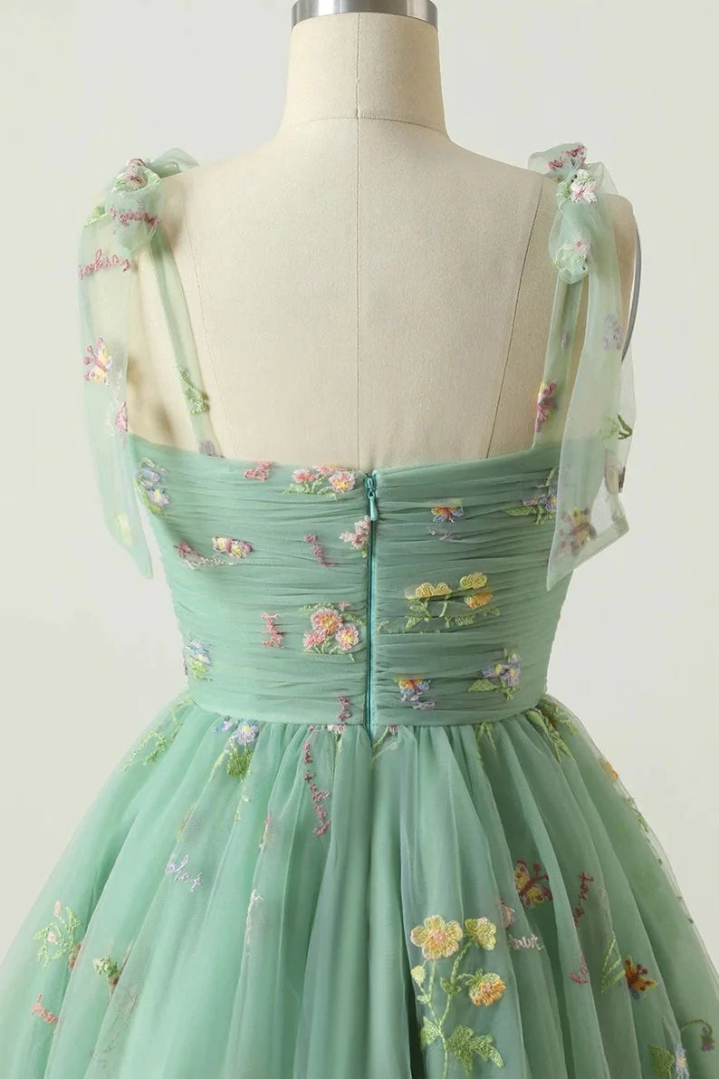 Vestidos cortos de fiesta de bienvenida sin mangas, corte en A, de tul y estampado floral con tirantes finos PD485