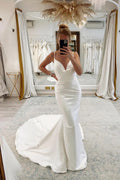 Vestido de novia de satén, corte sirena, sencillo, con tirantes finos, escote en V y pliegues (WD650)