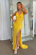 Robe de bal longue sirène jaune pailletée à lacets et fente PSK464