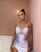 Robe de bal sirène fendue sur le devant, sans manches, avec perles
