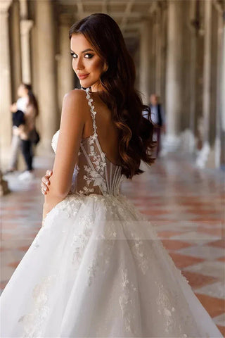 Vestidos de novia blancos estilo princesa, sin mangas, con escote cuadrado, hombros descubiertos, corte princesa, escote corazón y línea A, colección 2023 