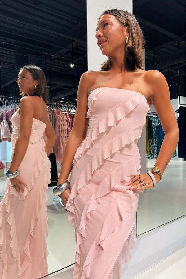 Robe de demoiselle d'honneur rose en mousseline de soie sans bretelles à volants et fente BD121