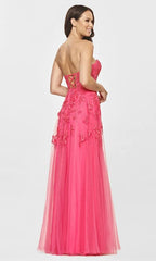 Vestido de graduación largo de encaje sin tirantes con escote corazón SYP78