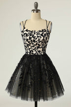 Robe de bal courte noire à bretelles et appliques, ornée de sequins PD475