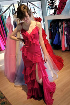 Vestido largo de fiesta verde con tirantes, volantes y escote sirena, con abertura, modelo PSK609