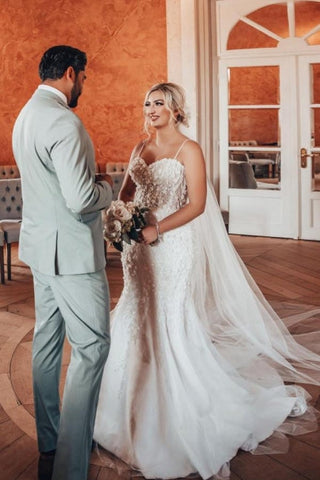 Vestidos de novia de sirena con tirantes finos de tul y escote corazón, con apliques