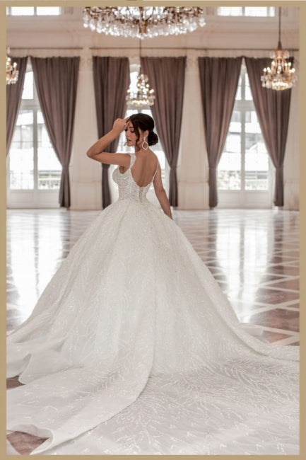 Robe de mariée princesse trapèze à bretelles en cœur