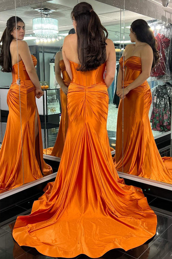 Vestido largo de fiesta negro estilo sirena con escote corazón y abertura