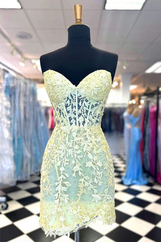 Robe de bal jaune moulante en dentelle à corset et décolleté cœur PD565