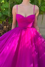 Vestido de graduación rosa fucsia con escote corazón hasta el tobillo. Vestido de graduación sencillo.