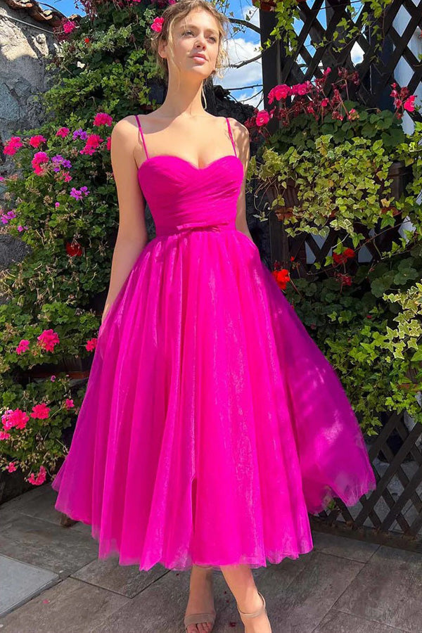 Vestido de graduación rosa fucsia con escote corazón hasta el tobillo. Vestido de graduación sencillo.