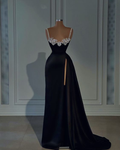 Magnifique robe de soirée fourreau noire à bretelles et décolleté cœur Y6666