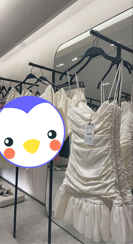 Vestido corto elegante con volantes y fruncido para fiesta de bienvenida Y2024