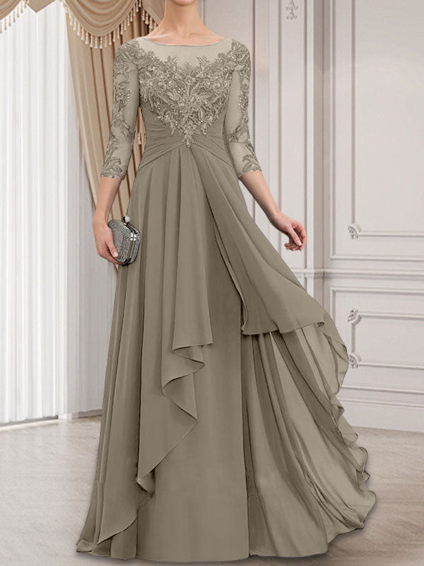 Robe de mariée en mousseline de dentelle, coupe trapèze, décolleté illusion, longueur au sol, avec volants cascade, idéale pour la mère de la mariée.