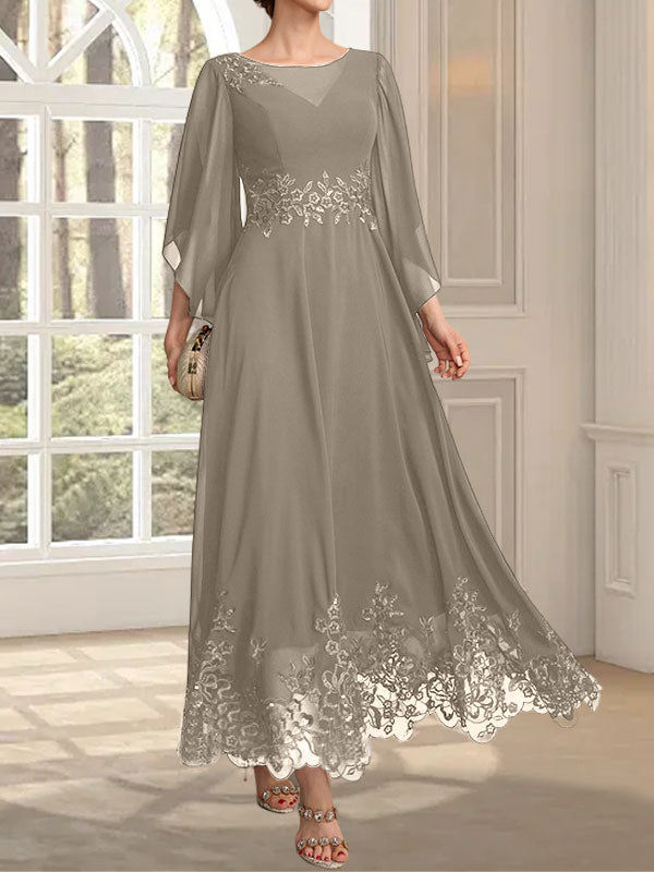 Robe de mère de la mariée en mousseline de dentelle, coupe trapèze, décolleté illusion, longueur cheville, ornée de sequins 