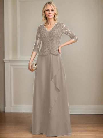 Vestido de novia de corte línea A, escote en V, largo hasta el suelo, de gasa de encaje con volantes en cascada y lentejuelas. 