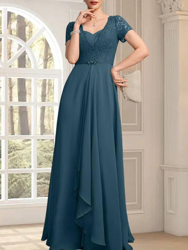 Vestido de corte A, escote corazón, largo hasta el suelo, de gasa, encaje, con cuentas y volantes en cascada para la madre de la novia.