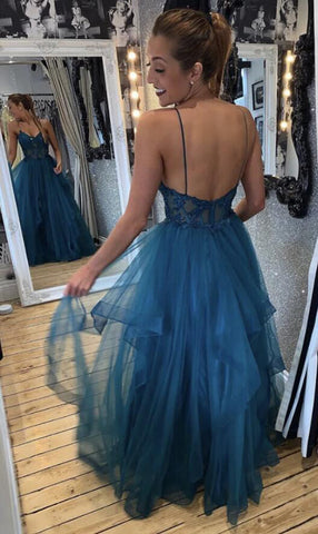 Tulle A-line V-neck Spaghetti Straps Prom Dresses With Lace Appliques