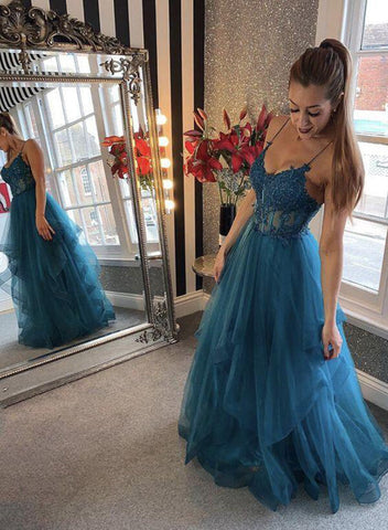 Tulle A-line V-neck Spaghetti Straps Prom Dresses With Lace Appliques