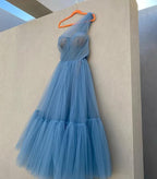 Robe de bal asymétrique en tulle SYP167