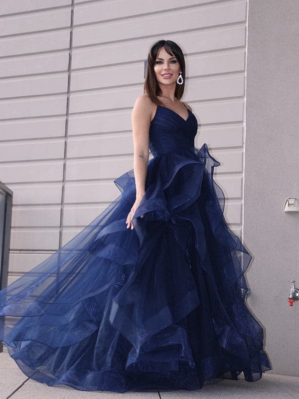 Vestidos de gala con capas de tul y escote en V SYP17