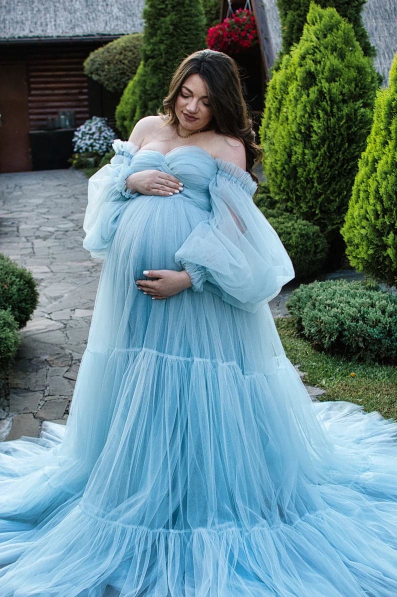 Vestido de maternidad de tul azul para sesión de fotos 