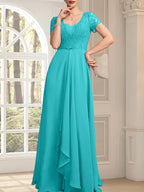 Vestido de corte A, escote corazón, largo hasta el suelo, de gasa, encaje, con cuentas y volantes en cascada para la madre de la novia.