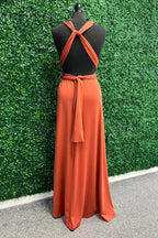 Vestido largo de dama de honor naranja con detalle cruzado BD135
