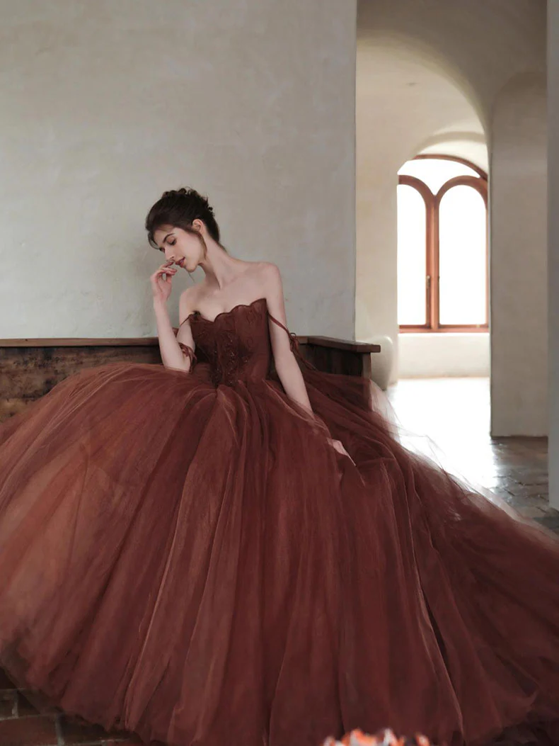 Robe de bal glamour en tulle à fines bretelles et coupe trapèze, idéale pour un 16e anniversaire (Y7176)