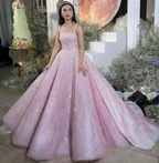 Vestido de gala largo rosa con tirantes, lentejuelas y cuentas, ideal para ocasiones formales (modelo Y4918)