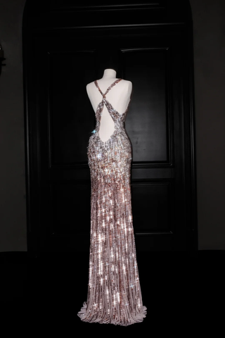 Vestido largo de noche de lujo con escote en V profundo, lentejuelas y espalda descubierta, ideal para eventos formales y graduaciones (Y8683)