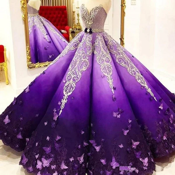 Robe de bal longue S11280, sans bretelles, motif papillon, ombré violet, idéale pour une quinceañera.