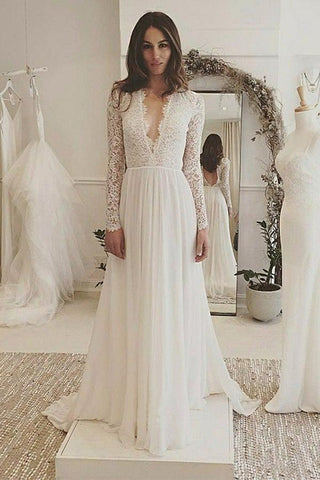 Vestido de novia de gasa color marfil con escote en V, mangas largas, espalda descubierta y encaje WD153