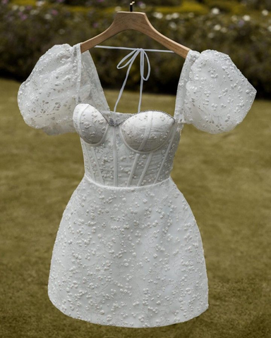 Robe de bal rétro blanche à manches bouffantes Y4067