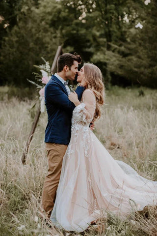 Vestido de novia rústico de manga larga con escote en V WD725