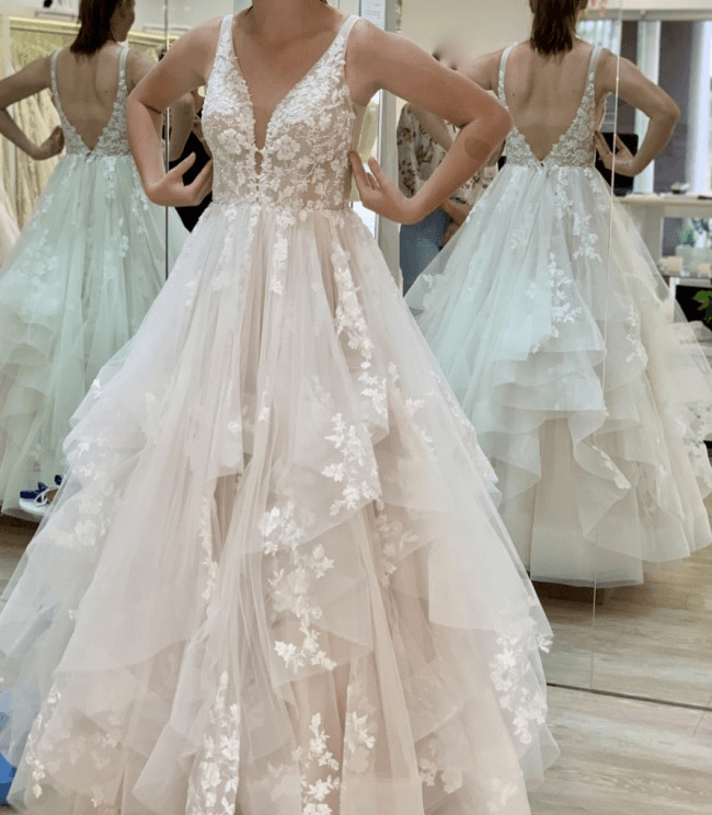 Robe de mariée en tulle froissé, coupe trapèze, dentelle, col en V, longueur au sol WD608