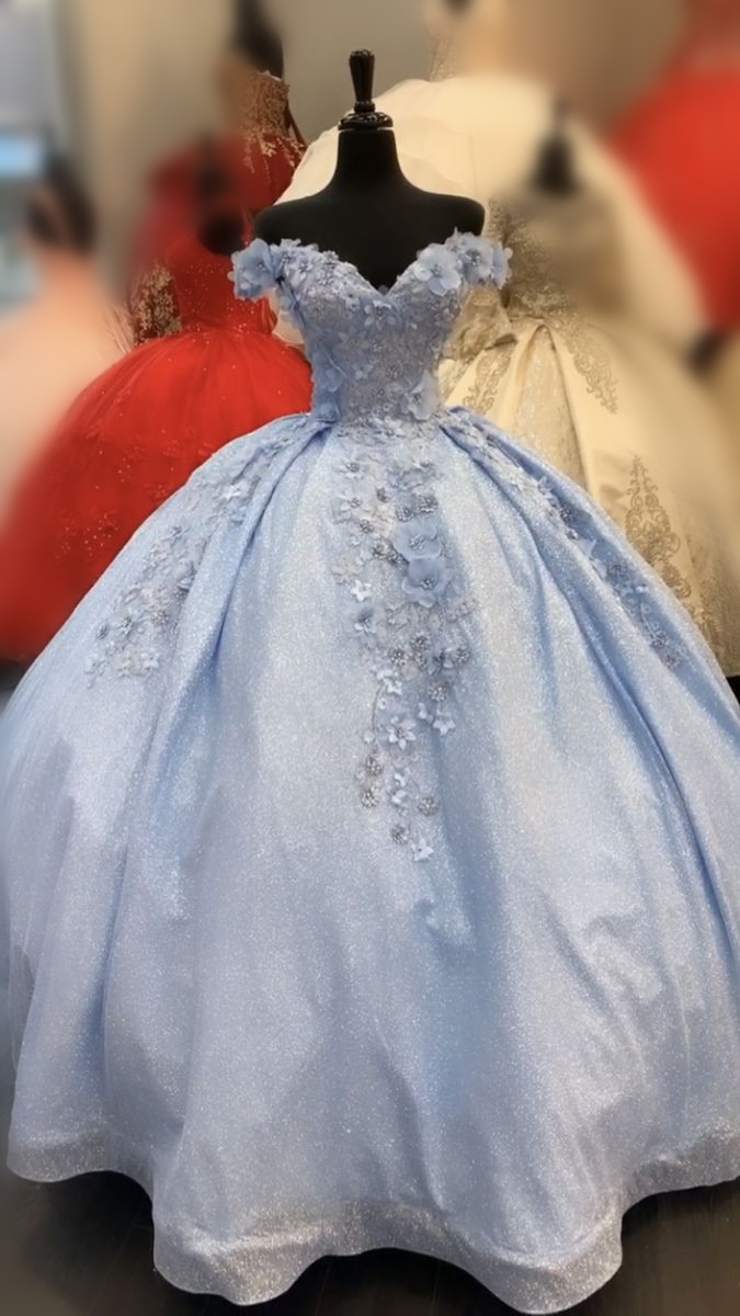 Vestido de quinceañera con falda de baile abullonada con flores 3D azules, escote barco, vestido de concurso Y4209