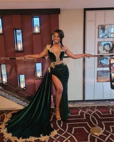 Sexy Green Velvet Prom Evening Dress Gold Applique Beaded Slit Black Girl Birthday Gown Y8122