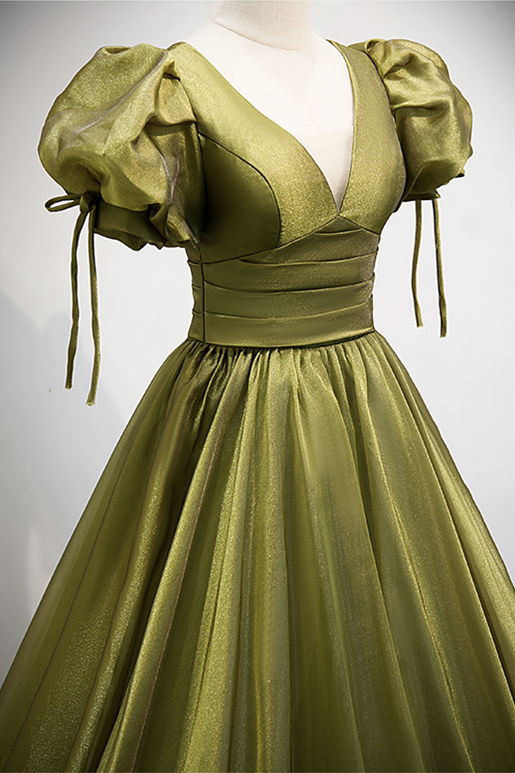 Vestido largo de fiesta de tul verde con escote en V, corte en A, modelo Y898