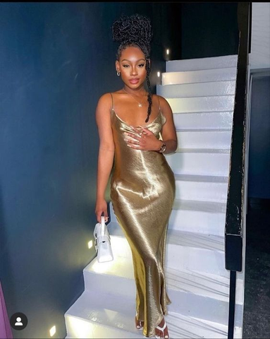 Robe de soirée élégante sans manches à fines bretelles Y1891