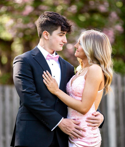 Robe de bal vintage en satin à bretelles spaghetti sans manches avec appliques