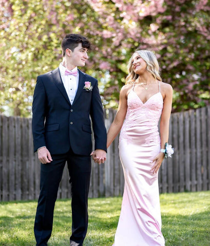 Robe de bal vintage en satin à bretelles spaghetti sans manches avec appliques