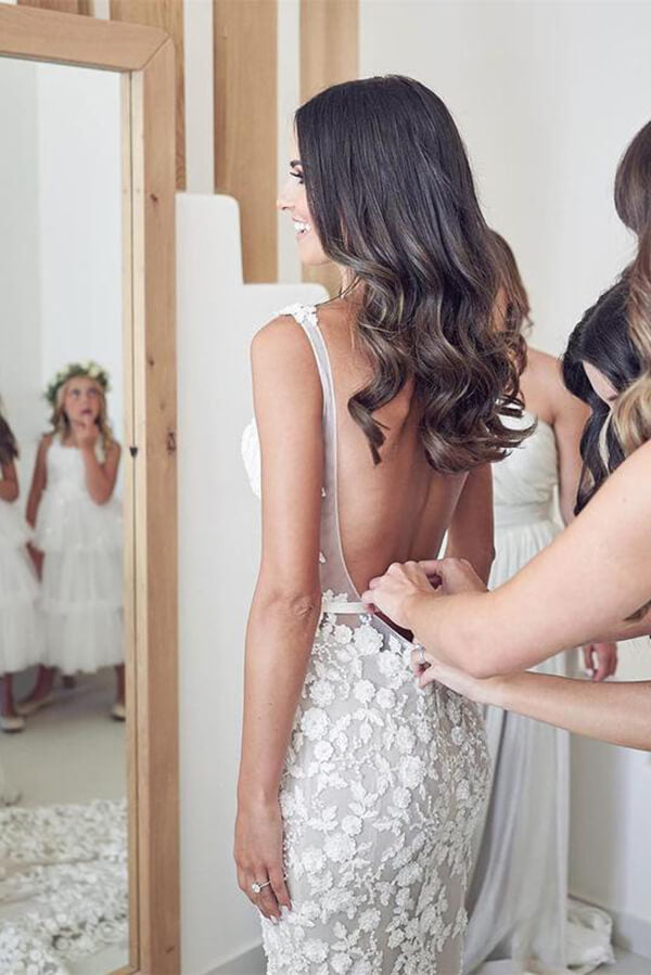Baoleely Vintage Lace Mermaid Beaded Deep V Neck Wedding Dress, Bridal Gown, MW558