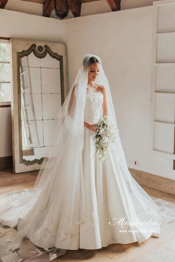 Baoleely Vintage Satin Strapless Ball Gown Wedding Dresses With Floral Lace, MW991
