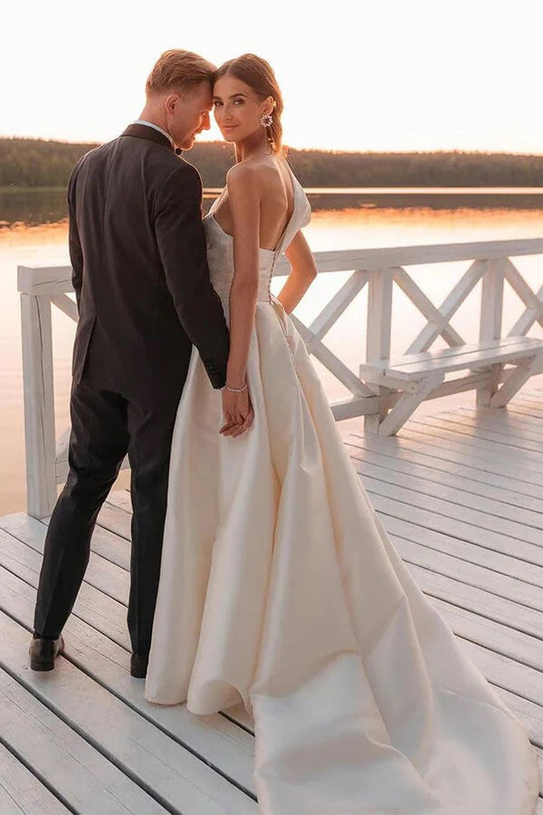 Vestido de novia vintage de un solo hombro con cola de corte WD729