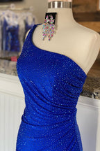 Vestido de fiesta de sirena de un solo hombro con cuentas y abertura