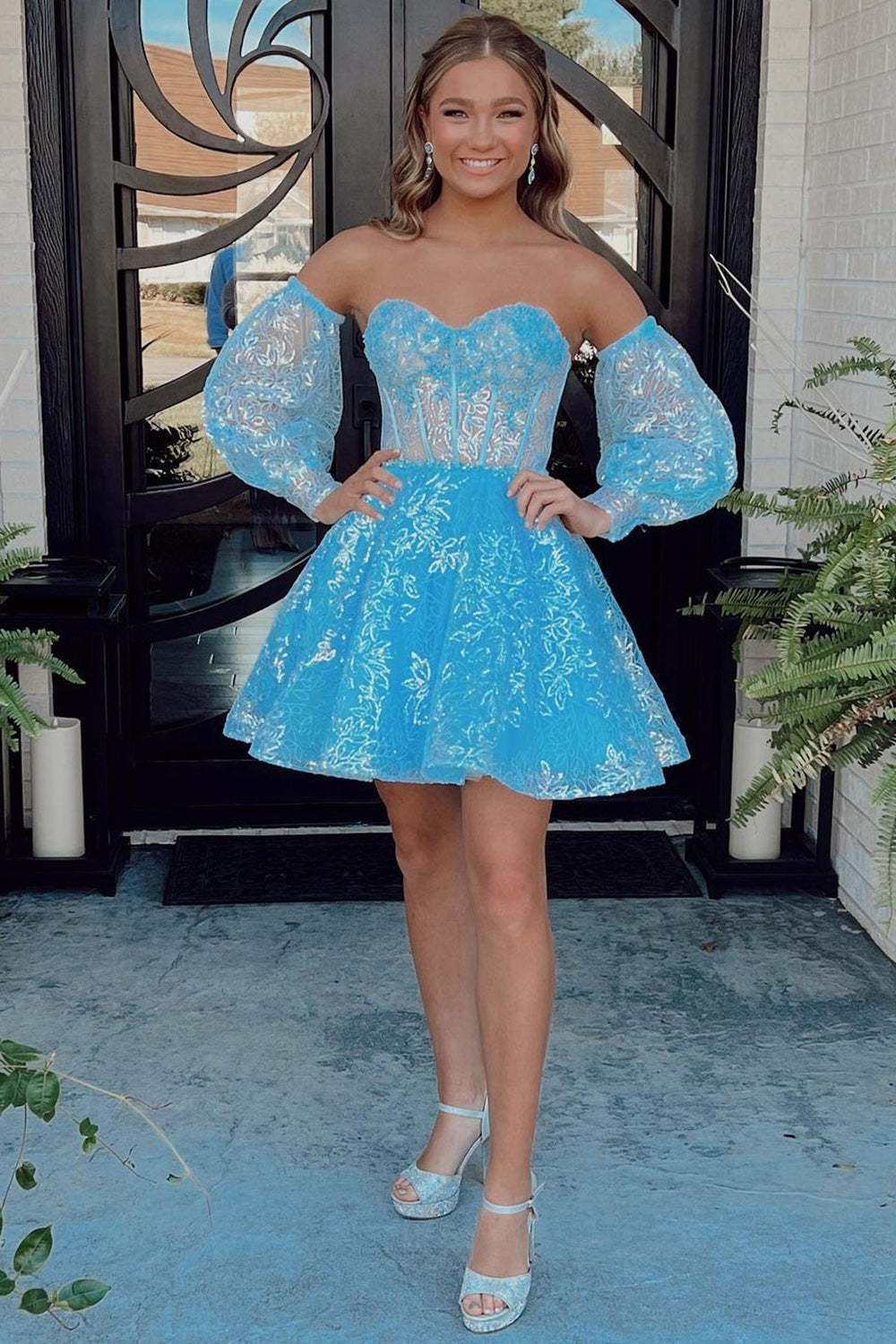 Vestido de fiesta de línea A con escote corazón, corsé y mangas