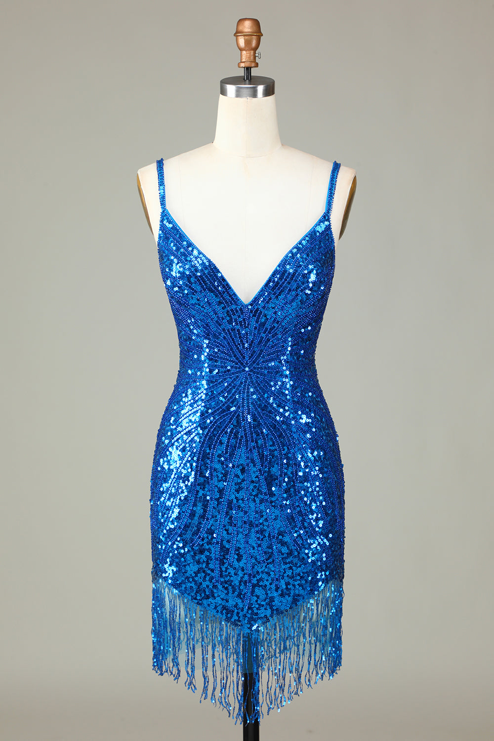 Robe de bal courte blanche scintillante à lacets dans le dos, ornée de perles et de pompons.