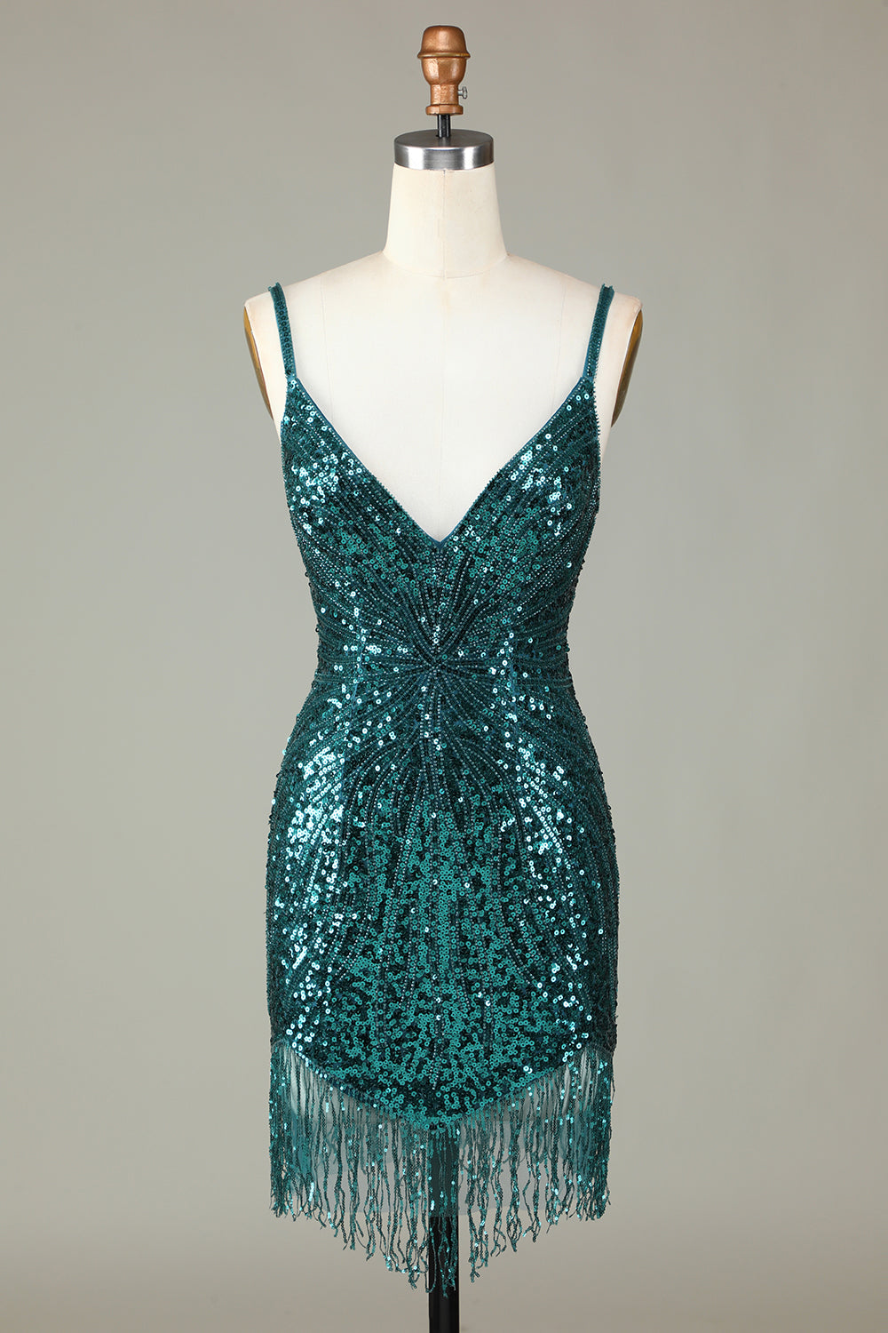 Robe de bal courte blanche scintillante à lacets dans le dos, ornée de perles et de pompons.