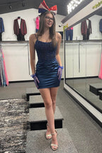 Melinda | Robe de bal fourreau à fines bretelles et corset ornée d'appliqués